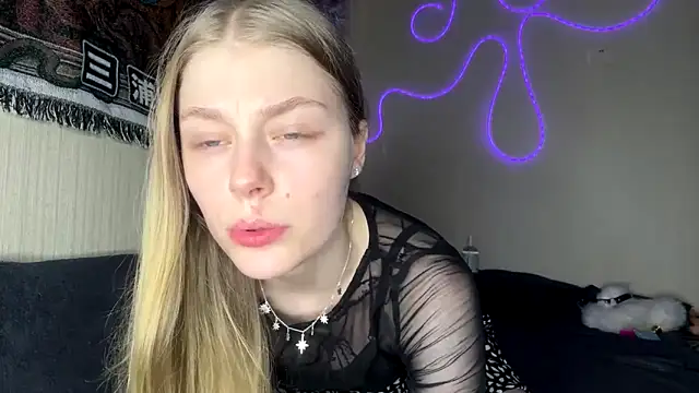 CassandraMur online show from February 2026 05:09:02 PM