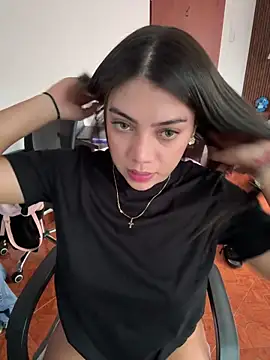 Luna rousse26 online show from March 2026 12:19:02 PM