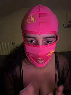 Snapshot of Esmeralda972 chatting on July 2026 08:40:01 PM Esmeralda972 online show from July 2026 08:40:01 PM