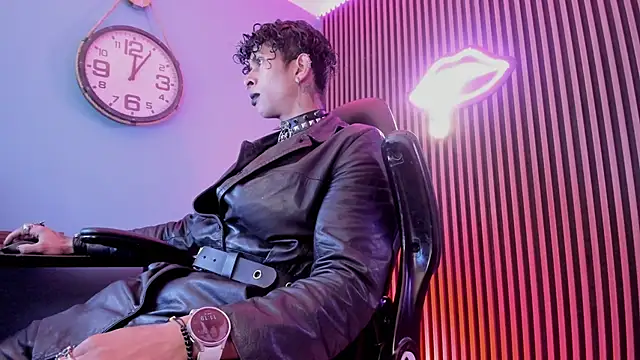 Snapshot of Maximoking26 chatting on February 2026 04:19:01 AM Maximoking26 online show from February 2026 04:19:01 AM