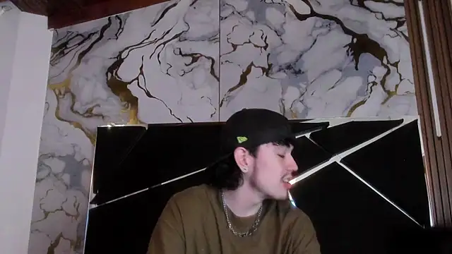 Snapshot of Couple_In_Heat chatting on February 2026 08:19:02 PM Couple In Heat online show from February 2026 08:19:02 PM