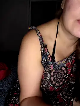 Snapshot of Miamorcurvyy chatting on May 2026 02:17:02 AM Miamorcurvyy online show from May 2026 02:17:02 AM