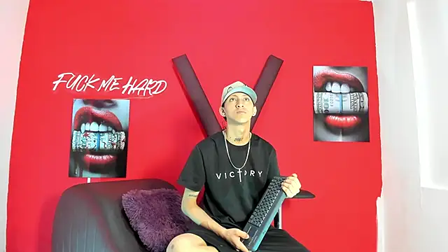 Snapshot of BOYS_PLAY chatting on February 2026 01:20:01 PM BOYS PLAY online show from February 2026 01:20:01 PM