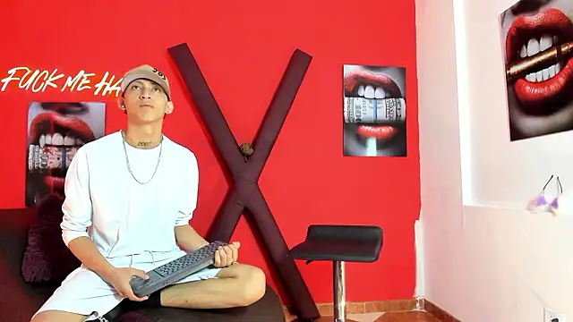 Snapshot of BOYS_PLAY chatting on February 2026 01:21:02 PM BOYS PLAY online show from February 2026 01:21:02 PM