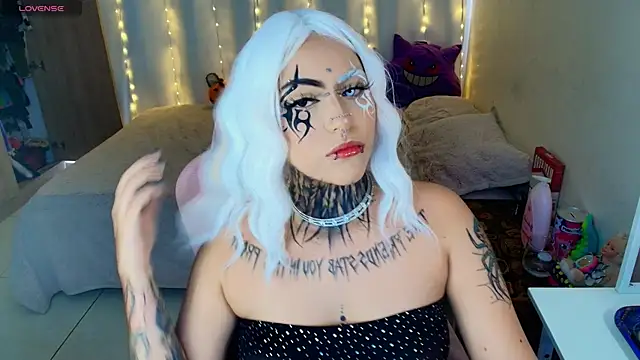 maliciaXpoison online show from April 2026 10:40:02 PM