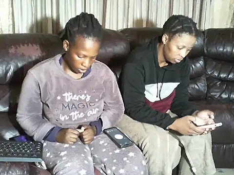 Sky-Diamond online show from March 2026 06:18:02 AM