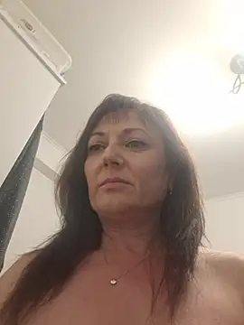 Snapshot of SaraGina chatting on April 2026 08:44:01 PM SaraGina online show from April 2026 08:44:01 PM