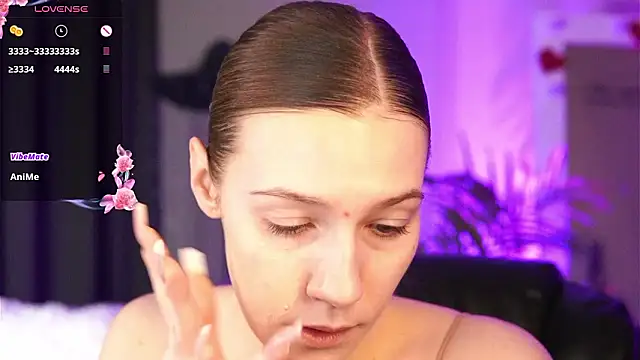 Snapshot of Vanessa__Lui chatting on February 2026 03:23:01 PM Vanessa Lui online show from February 2026 03:23:01 PM