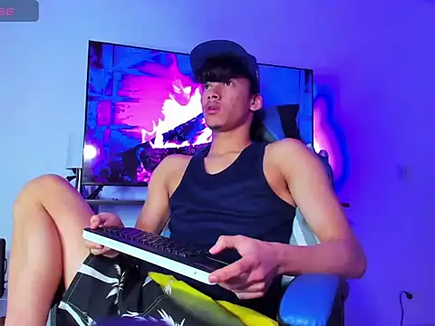 Lyam Russo online show from March 2026 04:07:01 AM