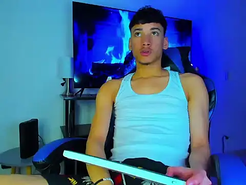 Lyam Russo online show from March 2026 05:56:02 AM