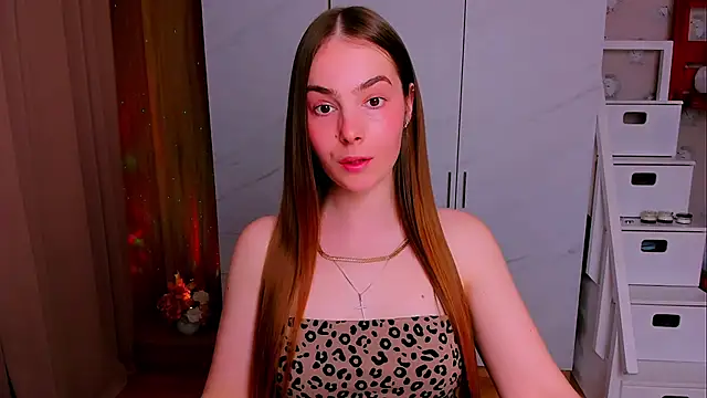 Snapshot of Maddy_Wood_ chatting on April 2026 04:34:02 PM Maddy Wood online show from April 2026 04:34:02 PM
