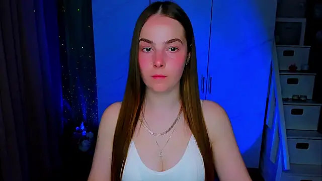 Snapshot of Maddy_Wood_ chatting on May 2026 05:08:01 PM Maddy Wood online show from May 2026 05:08:01 PM
