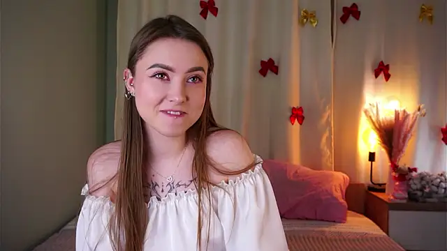 Snapshot of LorileeRuetz chatting on February 2026 12:38:01 PM LorileeRuetz online show from February 2026 12:38:01 PM