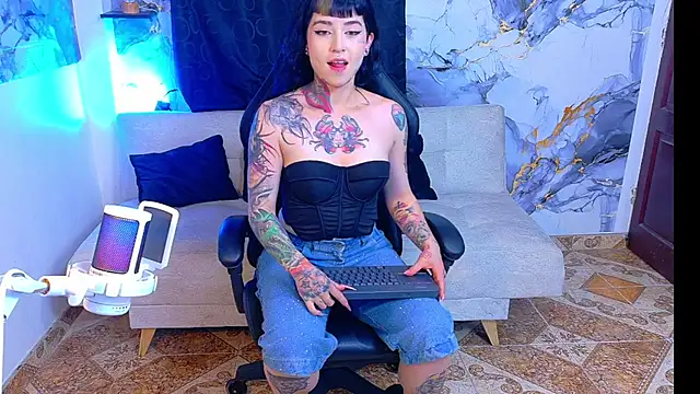 Snapshot of nova_kitttyy chatting on July 2026 04:10:02 AM nova kitttyy online show from July 2026 04:10:02 AM