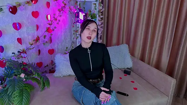 Snapshot of ThoraHaring chatting on February 2026 04:43:01 AM ThoraHaring online show from February 2026 04:43:01 AM