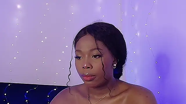 Lunaruiz online show from February 2026 11:25:01 PM