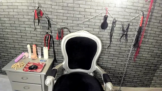 hillary bigbutt online show from March 2026 03:24:01 PM