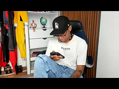 yandi hot online show from February 2026 02:05:01 PM