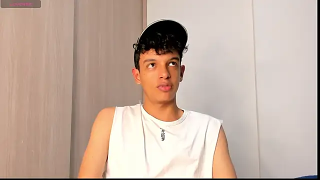 Maxfrost1 online show from February 2026 08:29:01 PM