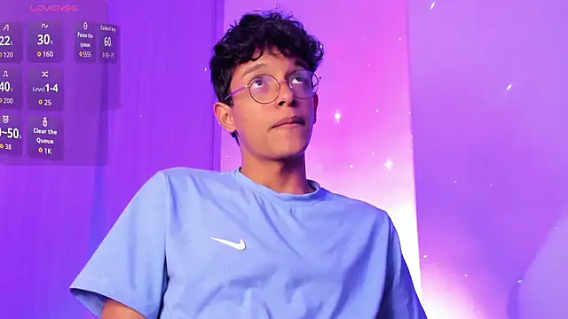 Maxfrost1 online show from March 2026 03:02:01 AM