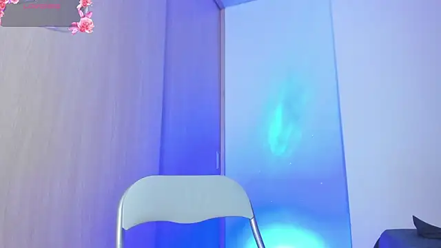 Maxfrost1 online show from April 2026 03:23:01 AM