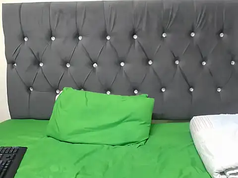 HornyLilHoney online show from February 2026 04:49:01 PM