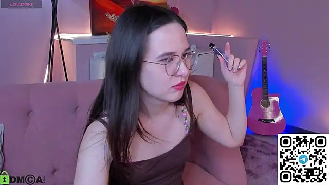 leylamirage online show from March 2026 12:33:02 PM