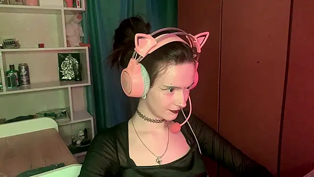 Snapshot of MabelDefina chatting on February 2026 11:08:01 AM MabelDefina online show from February 2026 11:08:01 AM