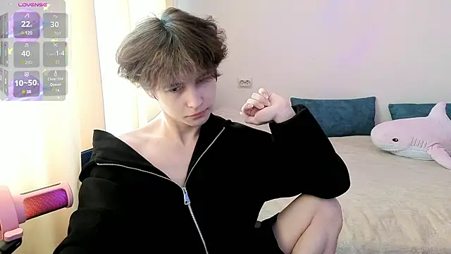  LukaHayes  online show from February 2026 11:00:01 AM