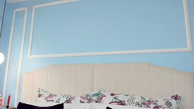 noa blue online show from April 2026 08:06:01 PM