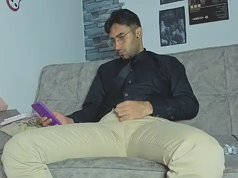 Justdavid  online show from April 2026 06:13:02 PM