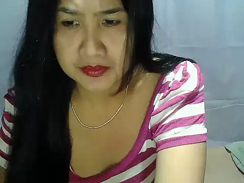 Snapshot of Sh1nbae22 chatting on July 2026 02:24:02 PM Sh1nbae22 online show from July 2026 02:24:02 PM
