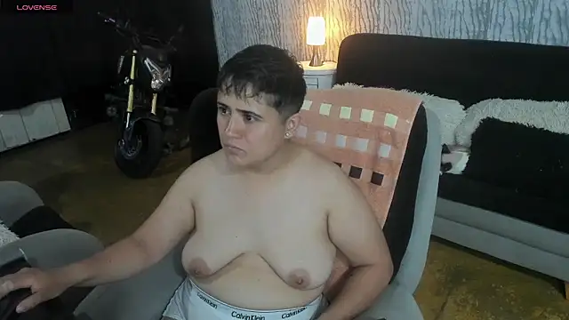 Snapshot of SophiaKnox chatting on February 2026 12:06:02 AM SophiaKnox online show from February 2026 12:06:02 AM