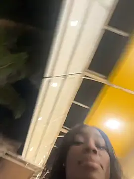 ZarahFerreira online show from April 2026 12:22:02 AM