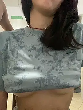 Snapshot of tuputa420 chatting on April 2026 03:18:01 AM tuputa420 online show from April 2026 03:18:01 AM