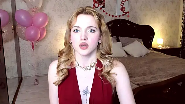 Snapshot of CarryParker chatting on March 2026 07:42:01 PM CarryParker online show from March 2026 07:42:01 PM