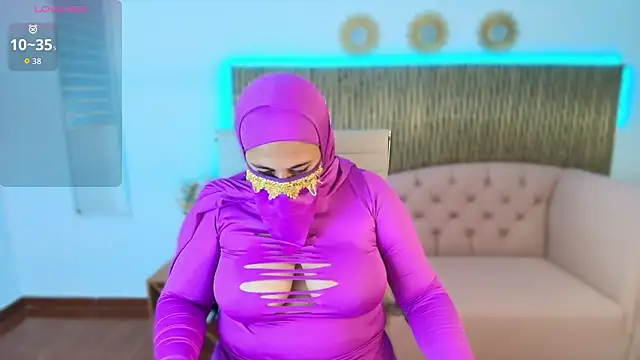 Nadia Privee online show from February 2026 06:07:01 PM