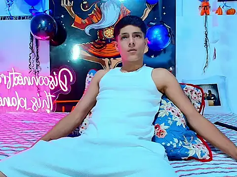 Snapshot of Eliassalvatore_ chatting on February 2026 08:53:02 PM Eliassalvatore online show from February 2026 08:53:02 PM