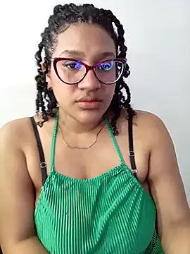 Snapshot of gigiblue89 chatting on April 2026 07:47:01 AM gigiblue89 online show from April 2026 07:47:01 AM