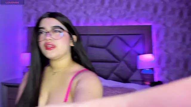 Snapshot of AnniJones chatting on February 2026 02:56:01 AM AnniJones online show from February 2026 02:56:01 AM