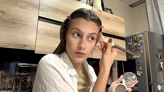 Snapshot of SwappingFate chatting on February 2026 01:40:01 PM SwappingFate online show from February 2026 01:40:01 PM