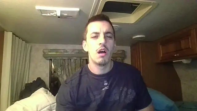 Snapshot of luverrboyy chatting on June 2026 05:34:01 AM luverrboyy online show from June 2026 05:34:01 AM