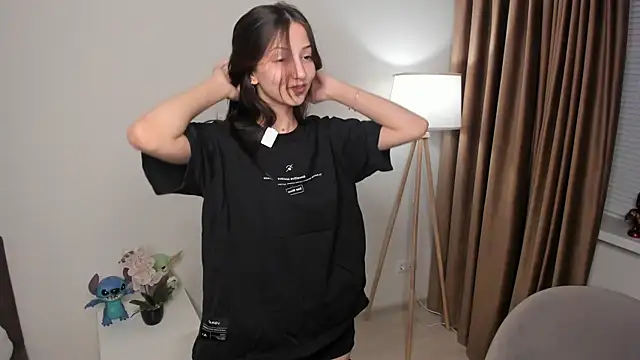 littleevilon online show from March 2026 08:59:01 PM