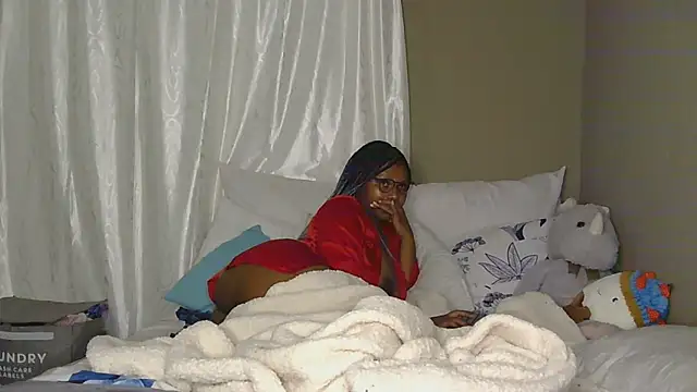 Snapshot of EBONYDEEVA68 chatting on February 2026 01:27:01 AM EBONYDEEVA68 online show from February 2026 01:27:01 AM