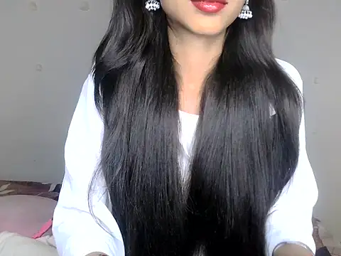 Snapshot of SIKSHA_SINGH chatting on April 2026 06:49:02 PM SIKSHA SINGH online show from April 2026 06:49:02 PM