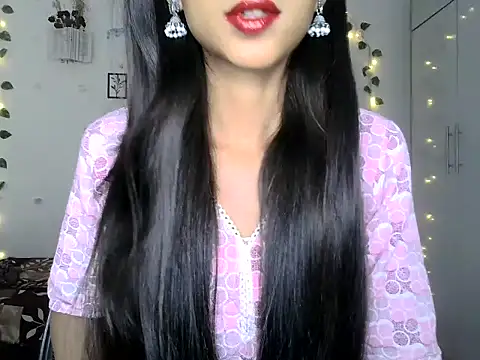 Snapshot of SIKSHA_SINGH chatting on May 2026 02:02:01 PM SIKSHA SINGH online show from May 2026 02:02:01 PM