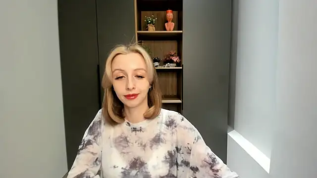 Snapshot of EugeniaEarl chatting on February 2026 06:26:01 AM EugeniaEarl online show from February 2026 06:26:01 AM