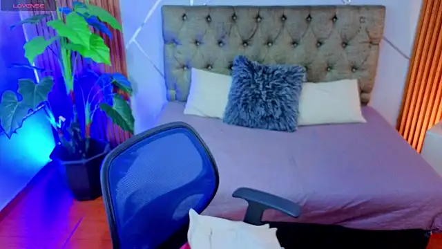 SophyAdams online show from February 2026 06:05:01 PM