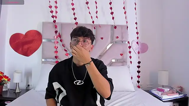 Angel Lux online show from February 2026 07:35:01 PM