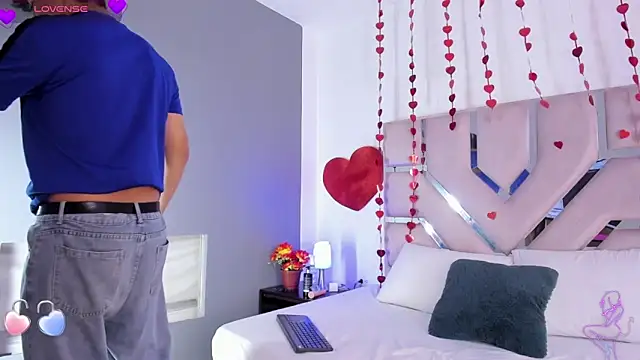 Angel Lux online show from February 2026 08:09:01 PM